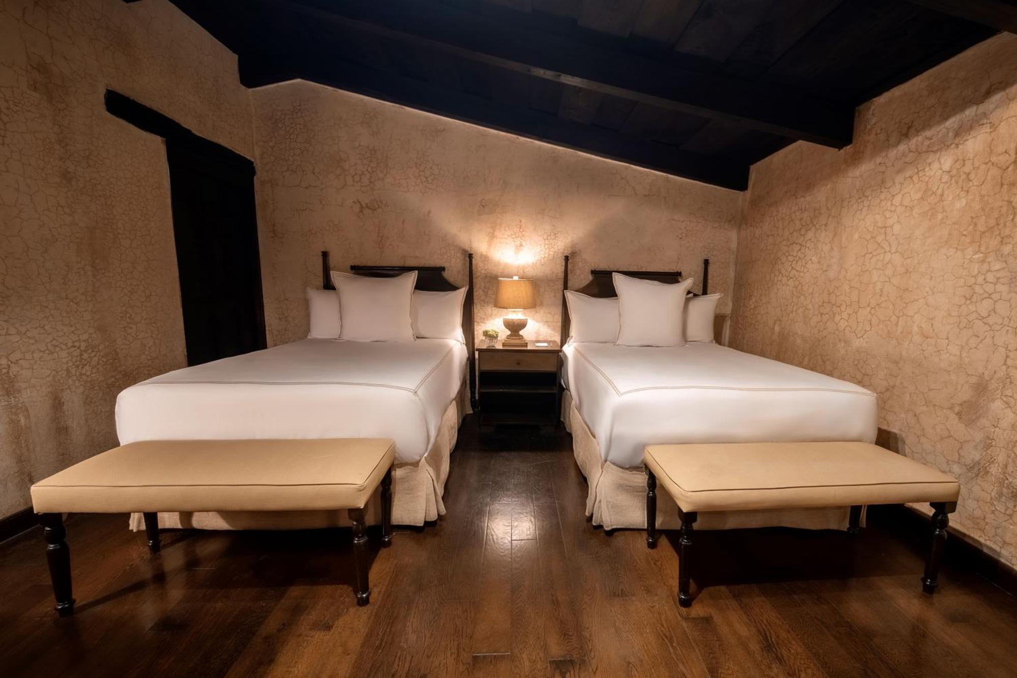 El Convento Boutique Hotel Antigua Bagian luar foto